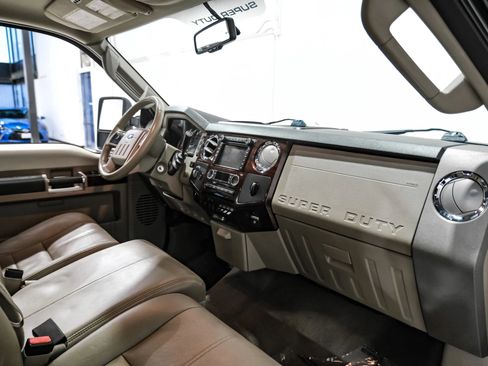 Used 2010 Ford F250 Lariat AWD/4WD image 12