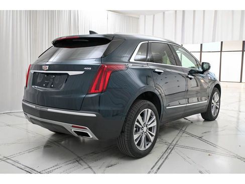 Certified 2025 Cadillac XT5 Premium Luxury image 7