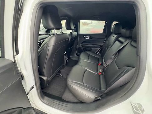 Used 2026 Jeep Compass Limited AWD/4WD image 6