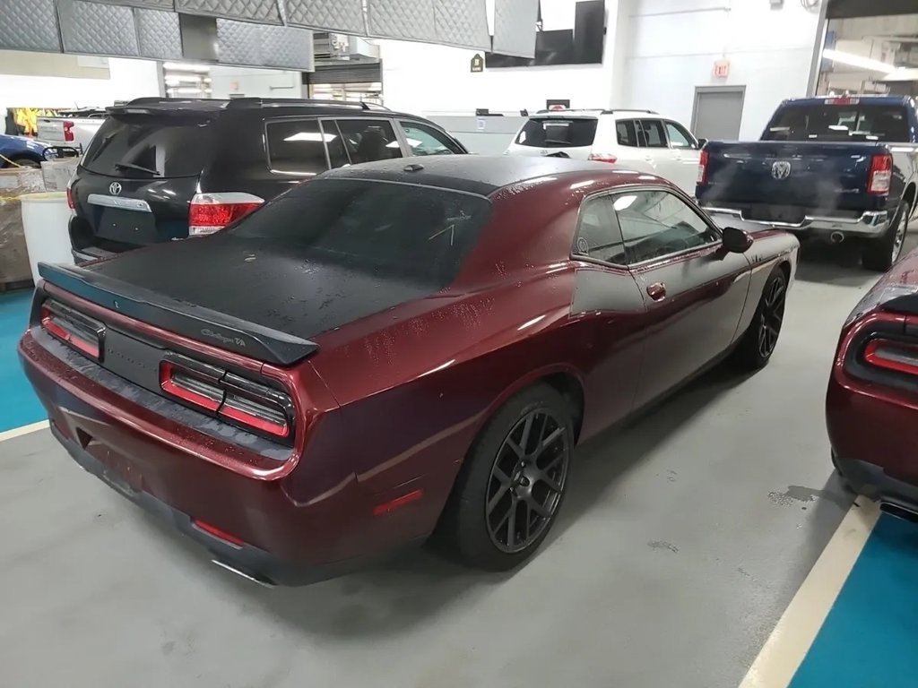 Used 2017 Dodge Challenger R/T w/ Quick Order Package 28P T/A RWD image 5