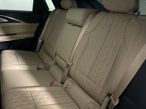 Used 2024 Cadillac Lyriq Luxury w/ Nappa Leather Package AWD/4WD image 15