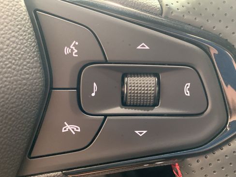 New 2026 Chevrolet Trax RS w/ Sunroof Package FWD image 21