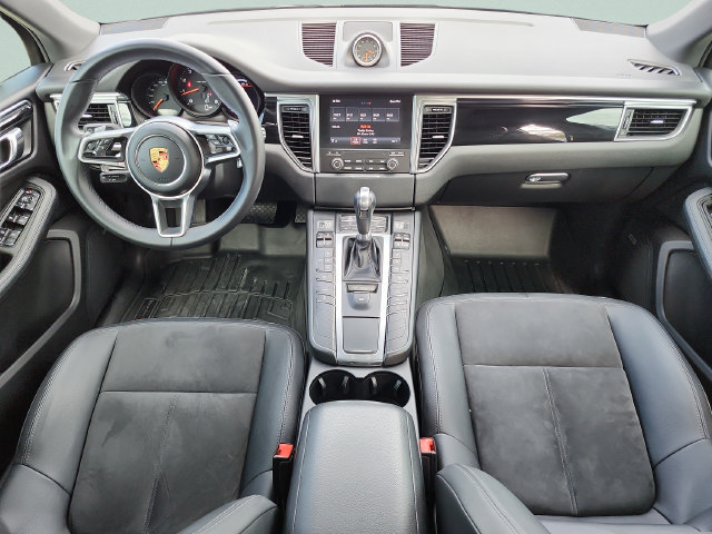 Used 2017 Porsche Macan AWD/4WD image 17