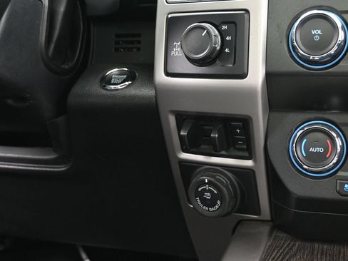 Used 2020 Ford F250 Lariat w/ Tremor Off-Road Package AWD/4WD image 38