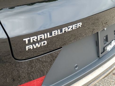 Certified 2022 Chevrolet TrailBlazer ACTIV w/ Technology Package AWD/4WD image 38