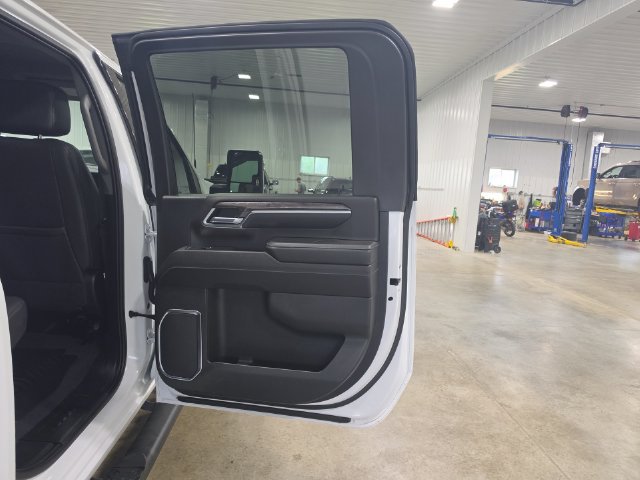 Used 2024 Chevrolet Silverado 2500 LTZ AWD/4WD image 27