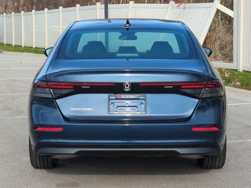 New 2025 Honda Accord SE image 13