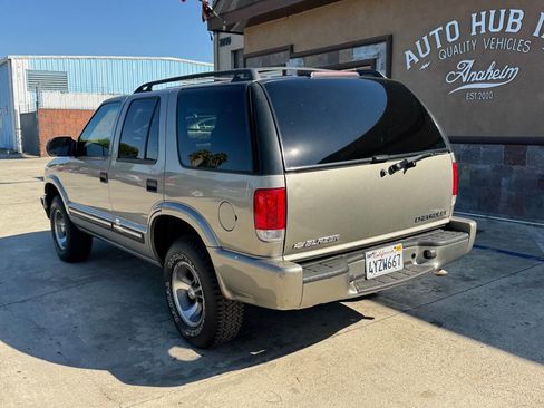 Used 2001 Chevrolet Blazer LS w/ Preferred Equipment Group image 8