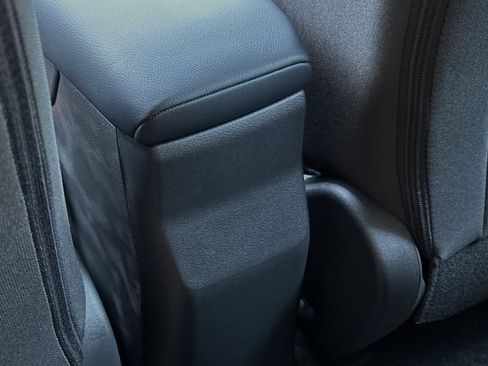 Certified 2025 Nissan Kicks S image 44