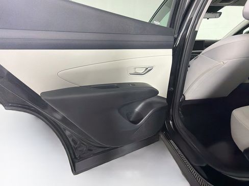 Used 2025 Hyundai Tucson SEL FWD image 24