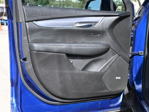 Certified 2023 Cadillac XT6 Luxury image 19