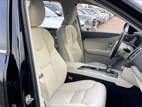Used 2024 Volvo XC90 B6 Plus w/ Protection Package Premier image 7