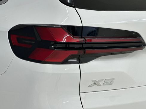 New 2026 BMW X5 sDrive40i w/ Premium Package image 13