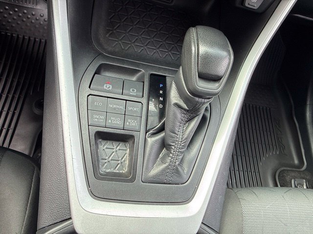 Used 2024 Toyota RAV4 XLE AWD/4WD image 21