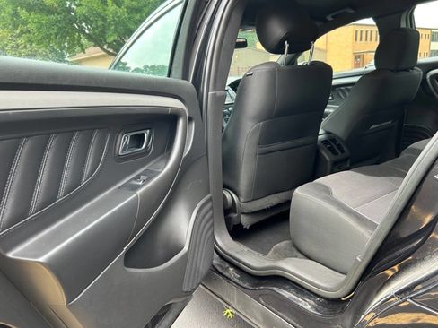 Used 2016 Ford Taurus SEL image 18