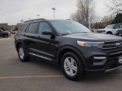 Used 2024 Ford Explorer XLT w/ Equipment Group 202A image 6