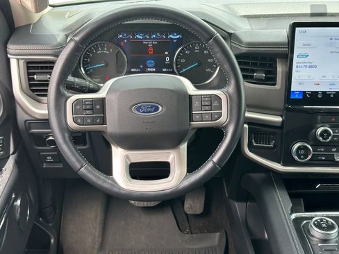 Used 2023 Ford Expedition XLT AWD/4WD image 16
