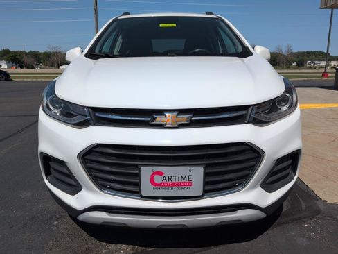 Used 2020 Chevrolet Trax LT w/ LT Convenience Package AWD/4WD image 3