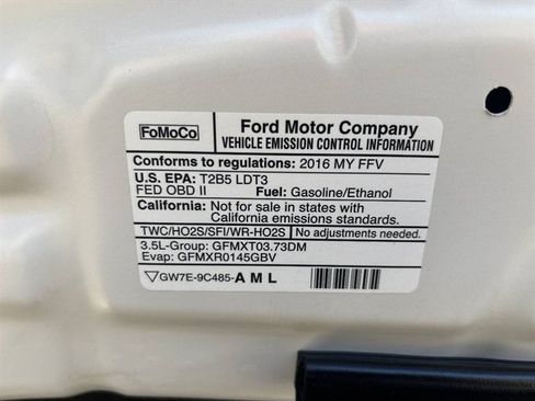 Used 2016 Ford Explorer XLT w/ Equipment Group 201A AWD/4WD image 25