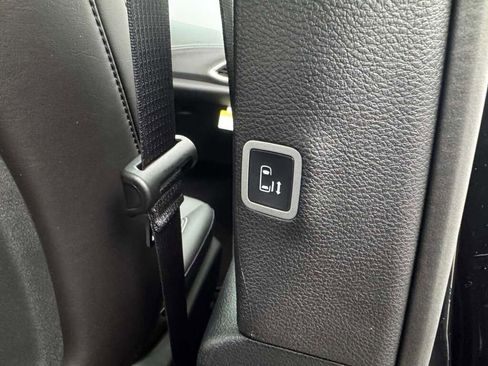 New 2026 Chrysler Pacifica Select image 24