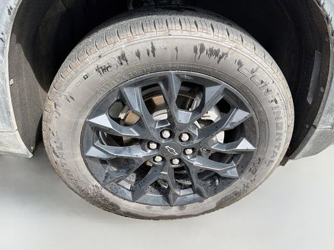 Used 2025 Chevrolet Traverse LT w/ Midnight/Sport Edition FWD image 10