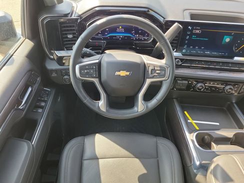 Used 2024 Chevrolet Silverado 2500 LTZ w/ LTZ Plus Package image 10