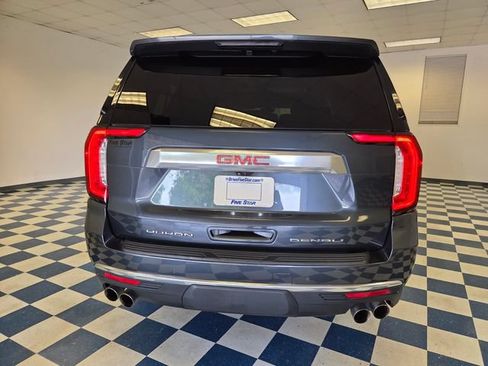 Used 2021 GMC Yukon XL Denali w/ Denali Premium Package AWD/4WD image 6