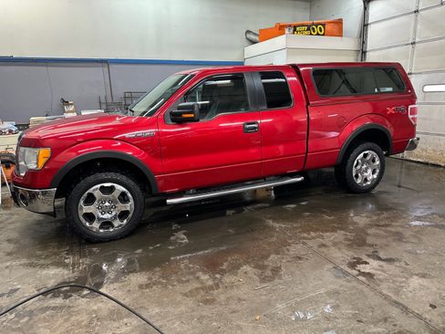 Used 2011 Ford F150 XLT w/ XTR Pkg image 2