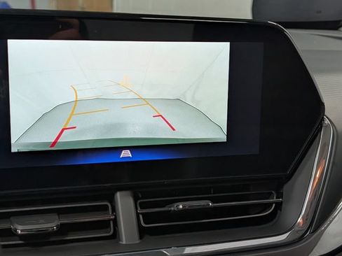 New 2026 Chevrolet Trax ACTIV w/ Sunroof Package FWD image 23