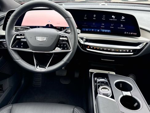 Used 2024 Cadillac Lyriq Luxury w/ LPO, Floor Liner Package image 2