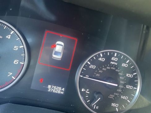 Used 2023 Subaru Legacy Premium image 9