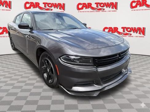 Used 2023 Dodge Charger SXT RWD image 4