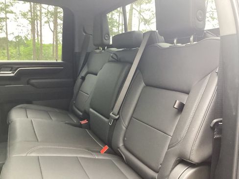 New 2026 GMC Sierra 2500 SLT w/ SLT Premium Package AWD/4WD image 22