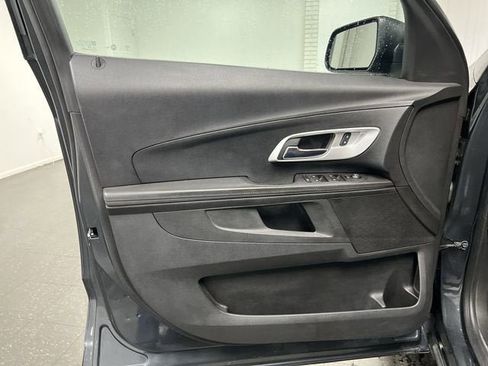Used 2017 Chevrolet Equinox LS FWD image 19