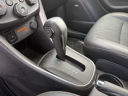Certified 2018 Chevrolet Trax LT w/ Sun & Sound Package FWD image 26
