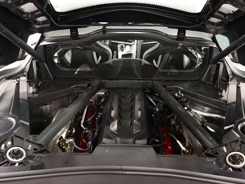 Used 2024 Chevrolet Corvette Stingray Preferred Cpe w/ Z51 Performance Package RWD image 27