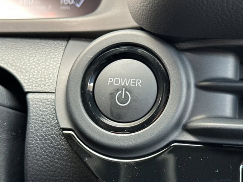 New 2025 Toyota Crown Signia image 25