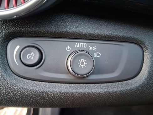 Used 2024 Chevrolet Trax RS w/ Driver Confidence Package image 13