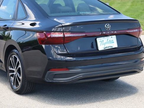 Used 2025 Volkswagen Jetta Sport FWD image 8
