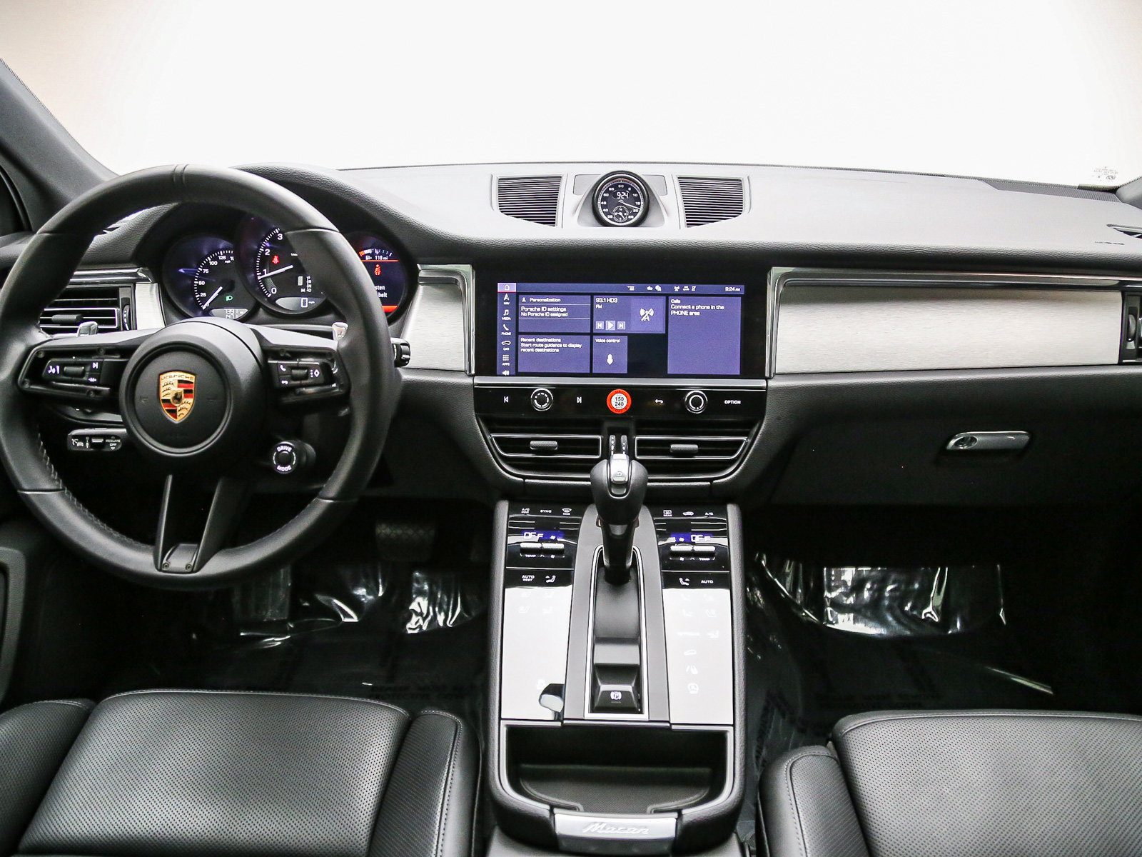 Certified 2026 Porsche Macan AWD/4WD image 49