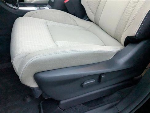 Used 2025 Subaru Ascent Premium image 4