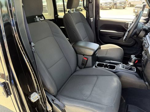 Used 2023 Jeep Wrangler Unlimited Sport AWD/4WD image 25
