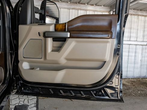 Used 2019 Ford F250 Limited w/ FX4 Off-Road Package image 46