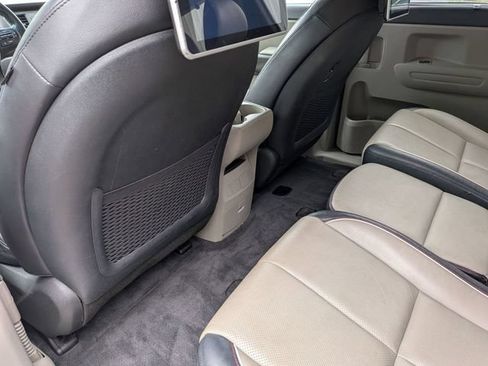 Used 2020 Kia Sedona EX FWD image 26