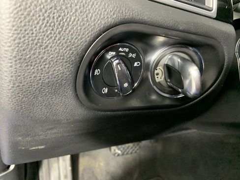 Used 2018 Porsche Macan Sport Edition image 9