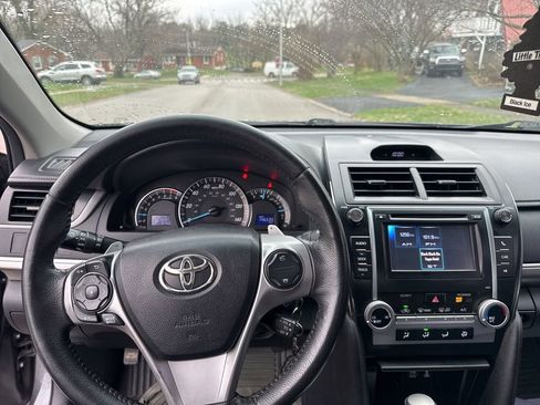 Used 2012 Toyota Camry SE image 13