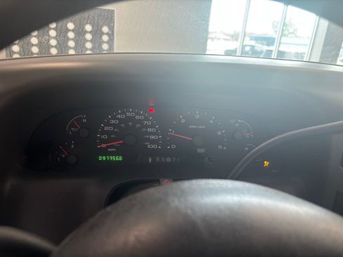 Used 2003 Ford F250 4x4 Regular Cab Super Duty image 8