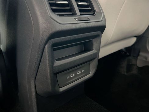 New 2026 Volkswagen Taos SE image 31