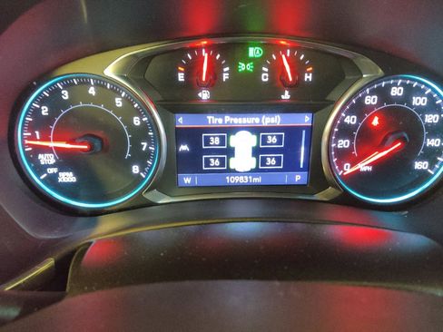 Used 2020 Chevrolet Equinox Premier image 23