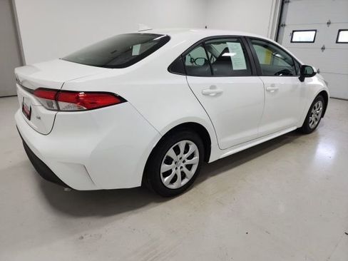 Used 2024 Toyota Corolla LE image 11
